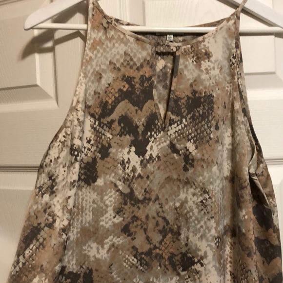 Flowy snakeskin patterned dress - Picture 3 of 6